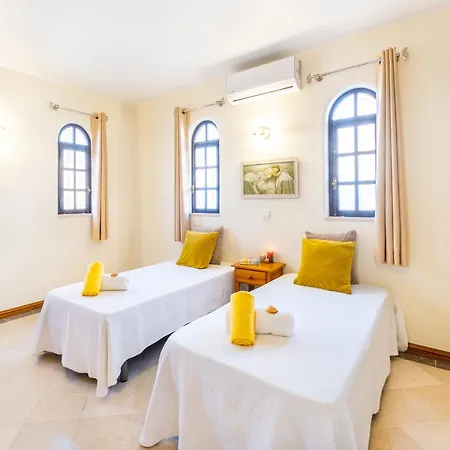 Holiday Home In Albufeira Near Castelo Beach Villa