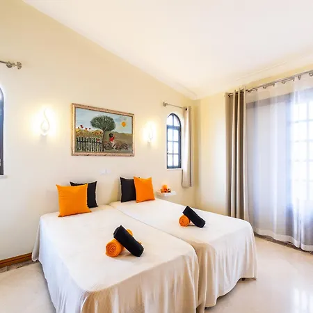 Holiday Home In Albufeira Near Castelo Beach