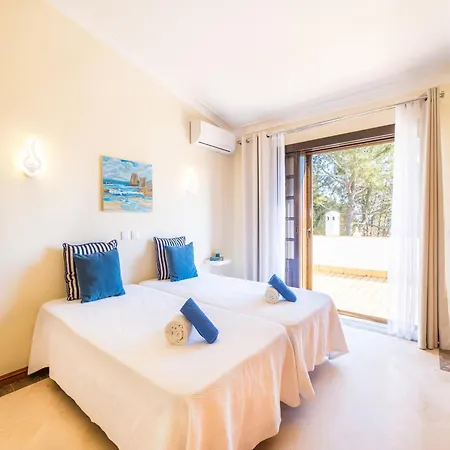 Villa Holiday Home In Albufeira Near Castelo Beach *