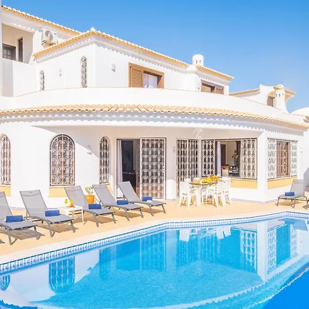 Holiday Home In Albufeira Near Castelo Beach Villa